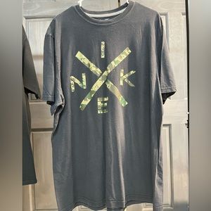 Men’s Nike camo T-shirt tee XL